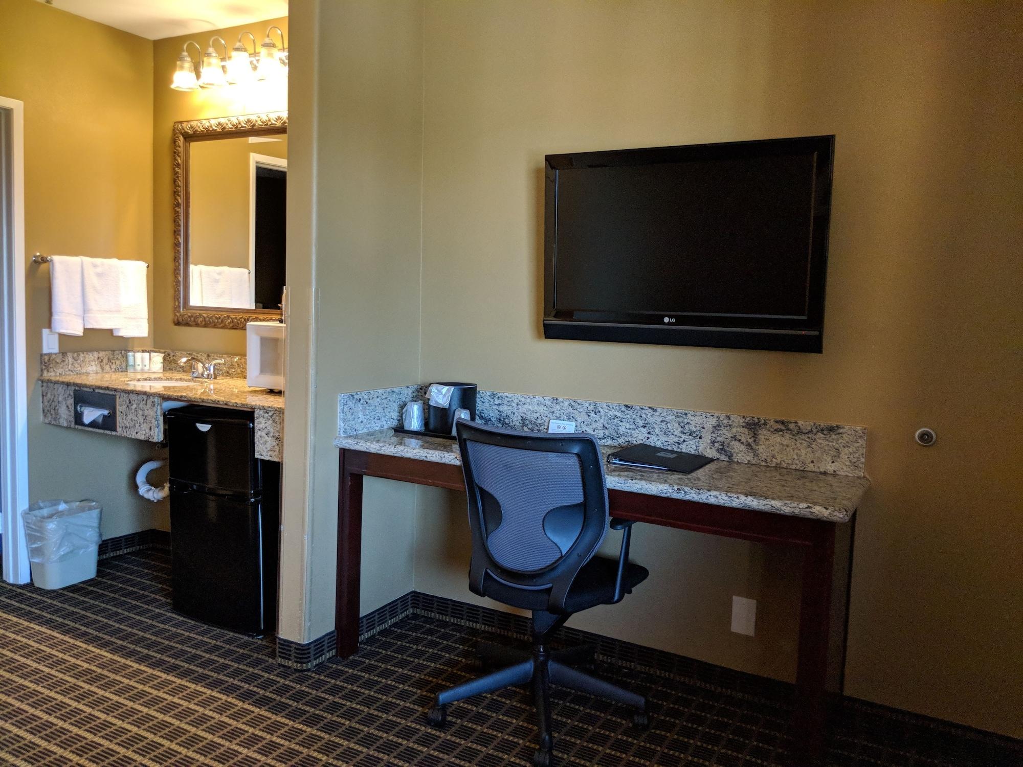 Quality Inn & Suites Westminster Seal Beach Экстерьер фото