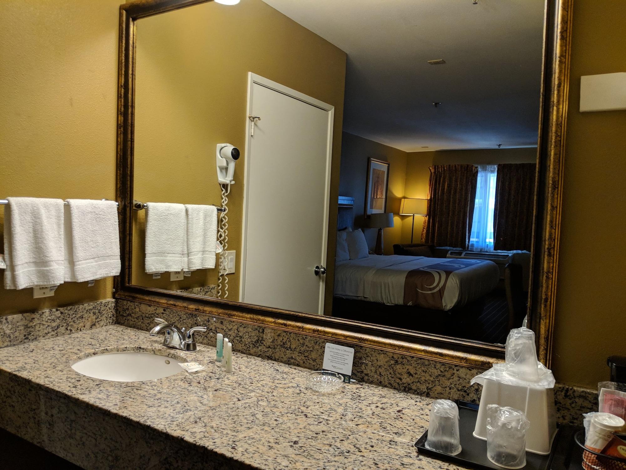 Quality Inn & Suites Westminster Seal Beach Экстерьер фото