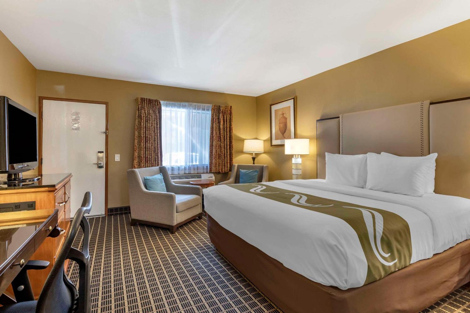 Quality Inn & Suites Westminster Seal Beach Экстерьер фото